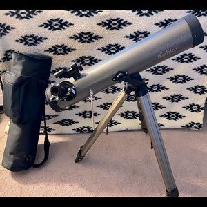Galileo Telescope Kit. Accessories and Bag/Carrying Case Included. Like New!